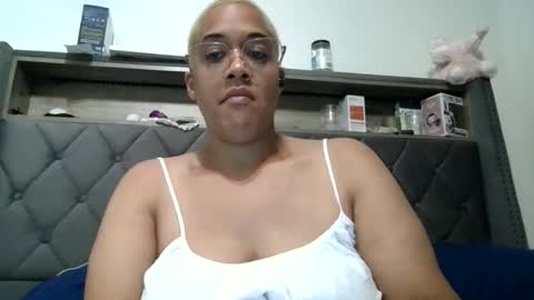 Snapshot of ladycinnabon chatting on 07/05/26, 05:36 Stephanie online show from 07/05/26, 05:36