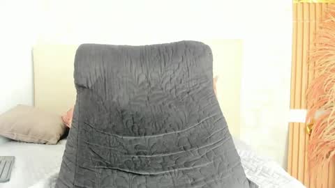 Snapshot of ladydanna chatting on 04/18/26, 07:07 Danna................. online show from 04/18/26, 07:07