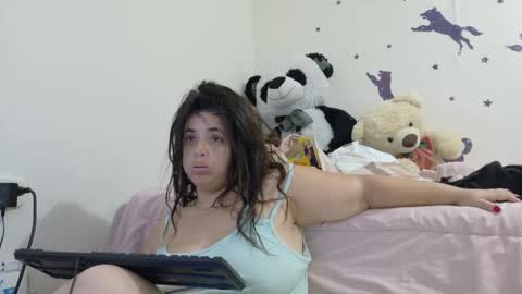 Snapshot of ladydeathz chatting on 09/19/25, 10:54 ladydeathz online show from 09/19/25, 10:54