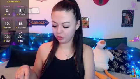 LadyDrummer online show from 12/05/25, 08:38