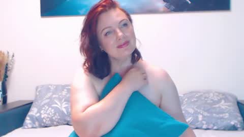 Snapshot of ladyelizabeth777 chatting on 07/07/26, 07:23 Beth online show from 07/07/26, 07:23