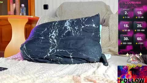 Snapshot of ladyfree chatting on 03/12/25, 09:56 Zlata online show from 03/12/25, 09:56