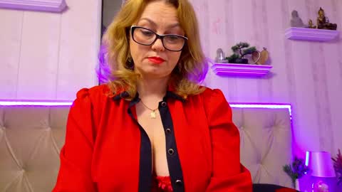  Lady Jeen    Back on Sunday 8th of December online show from 05/09/26, 03:45
