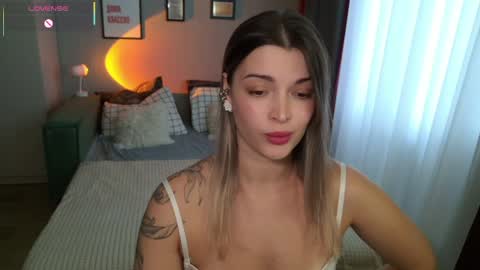 Snapshot of ladylancaster chatting on 04/01/26, 01:52 ladylancaster online show from 04/01/26, 01:52