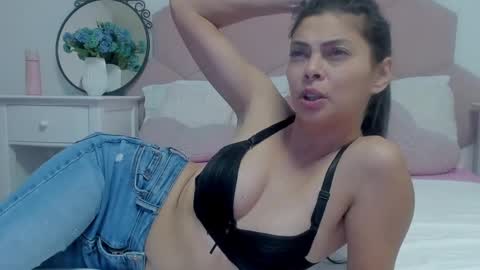 Lia online show from 01/14/25, 07:27