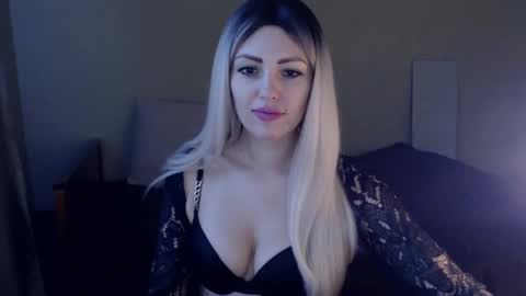 Monika online show from 01/09/25, 11:03