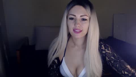 Monika online show from 01/11/25, 09:57