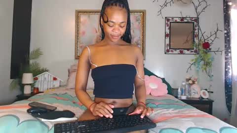 Snapshot of ladynono7 chatting on 09/10/25, 06:46 FruitOfEden online show from 09/10/25, 06:46