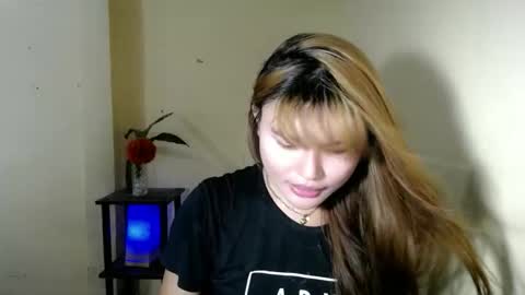 Snapshot of ladyofyou_dreamxoxo chatting on 05/06/26, 02:40 LILY online show from 05/06/26, 02:40