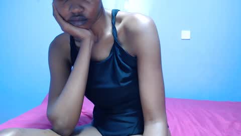 ladyqeeen online show from 02/14/25, 09:24