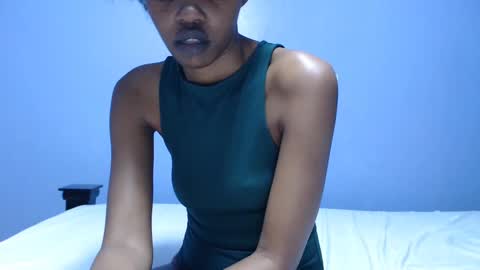 ladyqeeen online show from 02/18/25, 10:36