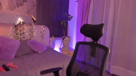 Lady  online show from 05/29/26, 05:16