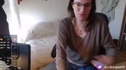 Lea online show from 02/14/25, 01:40