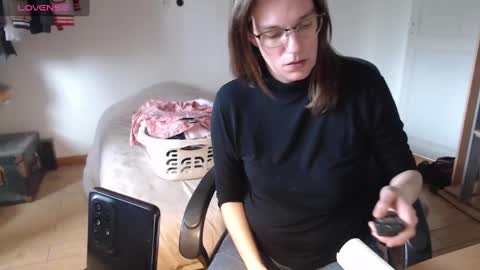 Lea online show from 02/25/25, 12:55