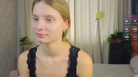 Lilia online show from 10/22/25, 06:46