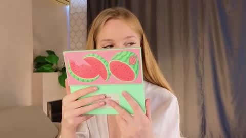 Lilia online show from 11/26/25, 06:36