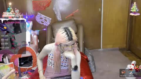 Snapshot of laflakita21 chatting on 03/03/25, 10:52 Skinnygirl online show from 03/03/25, 10:52