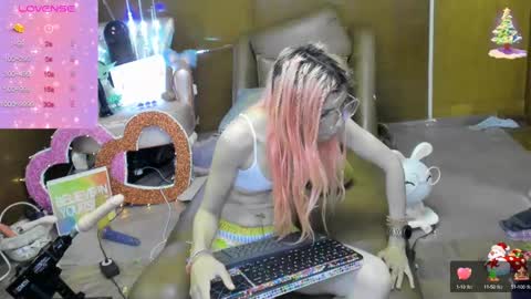 Snapshot of laflakita21 chatting on 10/04/25, 02:20 Skinnygirl online show from 10/04/25, 02:20