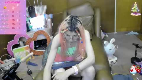 Snapshot of laflakita21 chatting on 10/15/25, 01:17 Skinnygirl online show from 10/15/25, 01:17