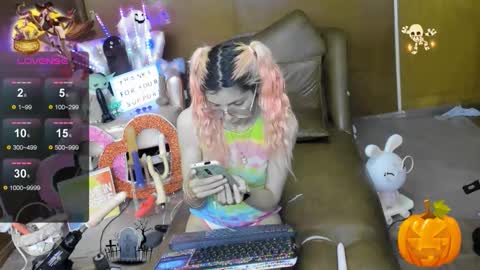 Skinnygirl online show from 11/02/25, 07:05