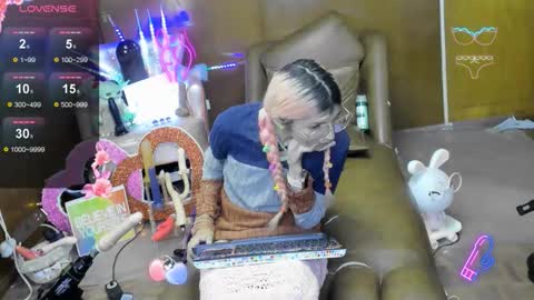 Skinnygirl online show from 11/05/25, 10:21