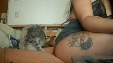 Snapshot of lafoxglam01 chatting on 01/12/25, 12:12 lafoxglam01 online show from 01/12/25, 12:12