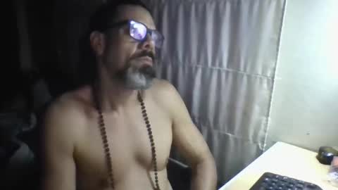 Snapshot of lagenovadura chatting on 04/18/26, 05:11 La Genova esta Dura beard boy male dick mastubate latinosexy latinohot latino glasses mature strong stronglegs online show from 04/18/26, 05:11