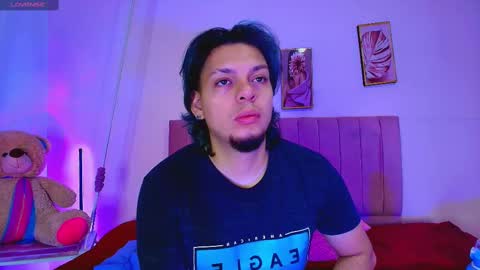 laia_and_damian online show from 10/24/25, 12:01