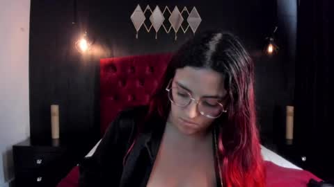Snapshot of laia_jonees chatting on 04/29/26, 05:30 Laia online show from 04/29/26, 05:30