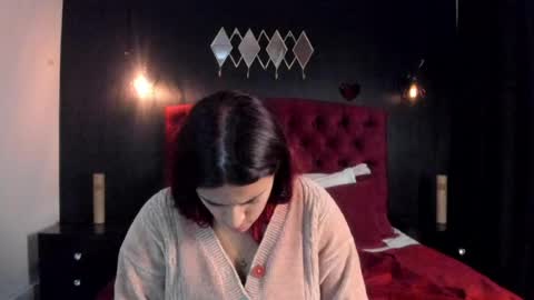 Snapshot of laia_jonees chatting on 05/09/26, 10:42 Laia online show from 05/09/26, 10:42