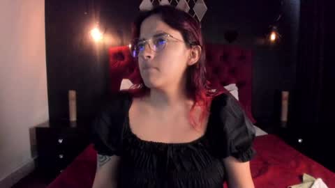 Snapshot of laia_jonees chatting on 05/27/26, 12:02 Laia online show from 05/27/26, 12:02