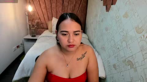Snapshot of laia_taylor__ chatting on 04/29/26, 11:36 laia taylor online show from 04/29/26, 11:36