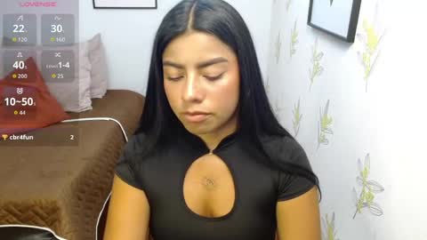 Snapshot of laia_white chatting on 04/11/26, 03:22 Im Leia online show from 04/11/26, 03:22