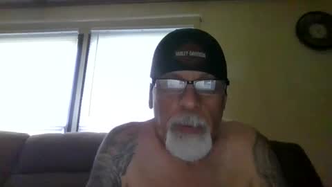 Snapshot of laidbackluxury chatting on 06/02/26, 09:39 laidbackluxury online show from 06/02/26, 09:39