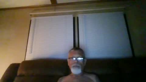 Snapshot of laidbackluxury chatting on 06/18/26, 08:36 laidbackluxury online show from 06/18/26, 08:36
