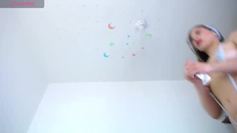 Snapshot of laila_laly chatting on 01/12/25, 04:40 Leila Laly online show from 01/12/25, 04:40