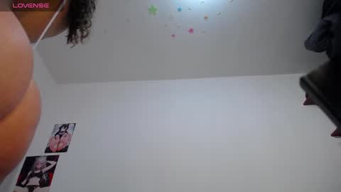 Snapshot of laila_laly chatting on 02/26/25, 02:03 Leila Laly online show from 02/26/25, 02:03