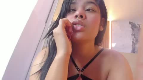 Snapshot of lailamorfy chatting on 07/15/26, 11:59 online show from 07/15/26, 11:59