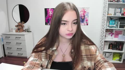 Kira online show from 01/31/25, 01:43