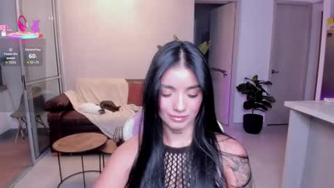 Snapshot of laira_scott chatting on 10/14/25, 11:49 Laira online show from 10/14/25, 11:49