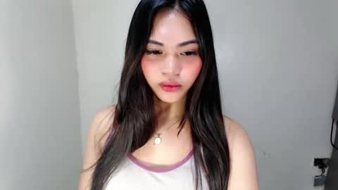 Snapshot of laire_allure chatting on 04/05/26, 06:21 laire online show from 04/05/26, 06:21