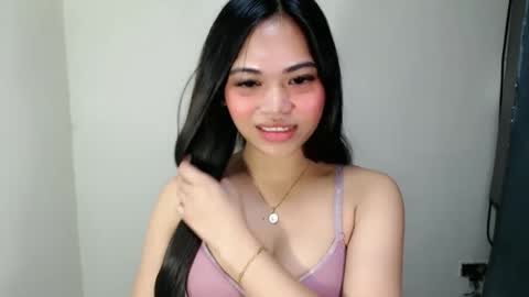 Snapshot of laire_allure chatting on 04/25/26, 06:05 laire online show from 04/25/26, 06:05