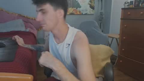 Snapshot of lakat133 chatting on 10/20/25, 12:44 lakat133 online show from 10/20/25, 12:44