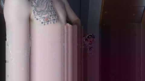 Snapshot of lakat133 chatting on 11/18/25, 12:27 lakat133 online show from 11/18/25, 12:27