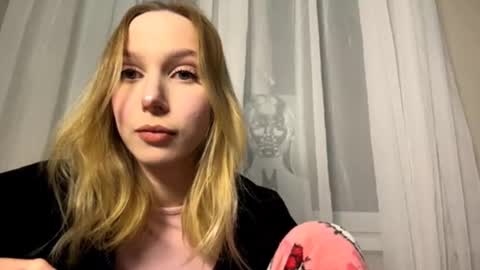 Mira online show from 11/21/25, 12:37