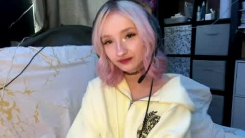 Snapshot of lakitalyndaker chatting on 04/27/26, 01:31 Elsa online show from 04/27/26, 01:31