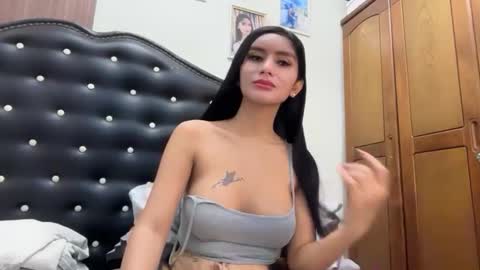 Snapshot of lakshmi_filipina chatting on 04/05/26, 11:13 kristine online show from 04/05/26, 11:13