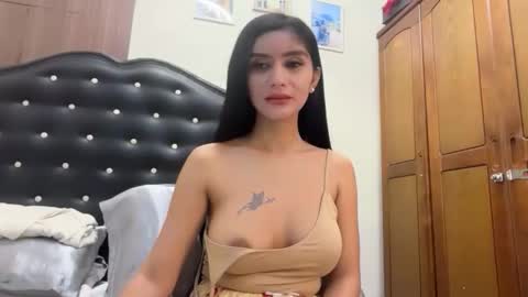 Snapshot of lakshmi_filipina chatting on 04/19/26, 11:31 kristine online show from 04/19/26, 11:31