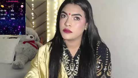 Snapshot of lakshmirani617378 chatting on 07/17/26, 12:01 Laskhmirani online show from 07/17/26, 12:01
