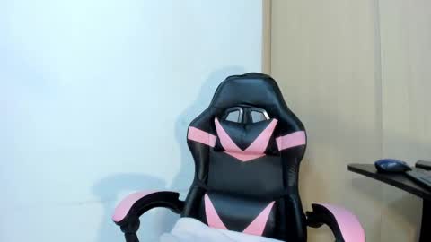 Lala online show from 09/21/25, 10:44